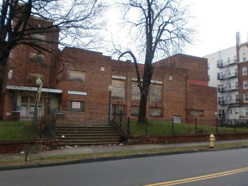 The Art/Deco School (Exterior)